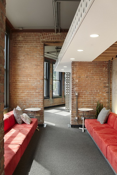 上海辦公室裝修彩色墻壁裝修設(shè)計(jì)-第6張圖片-上海古都建筑設(shè)計(jì)集團(tuán) 上海辦公室裝修彩色墻壁裝修設(shè)計(jì)-第6張圖片-上海古都建筑設(shè)計(jì)集團(tuán)