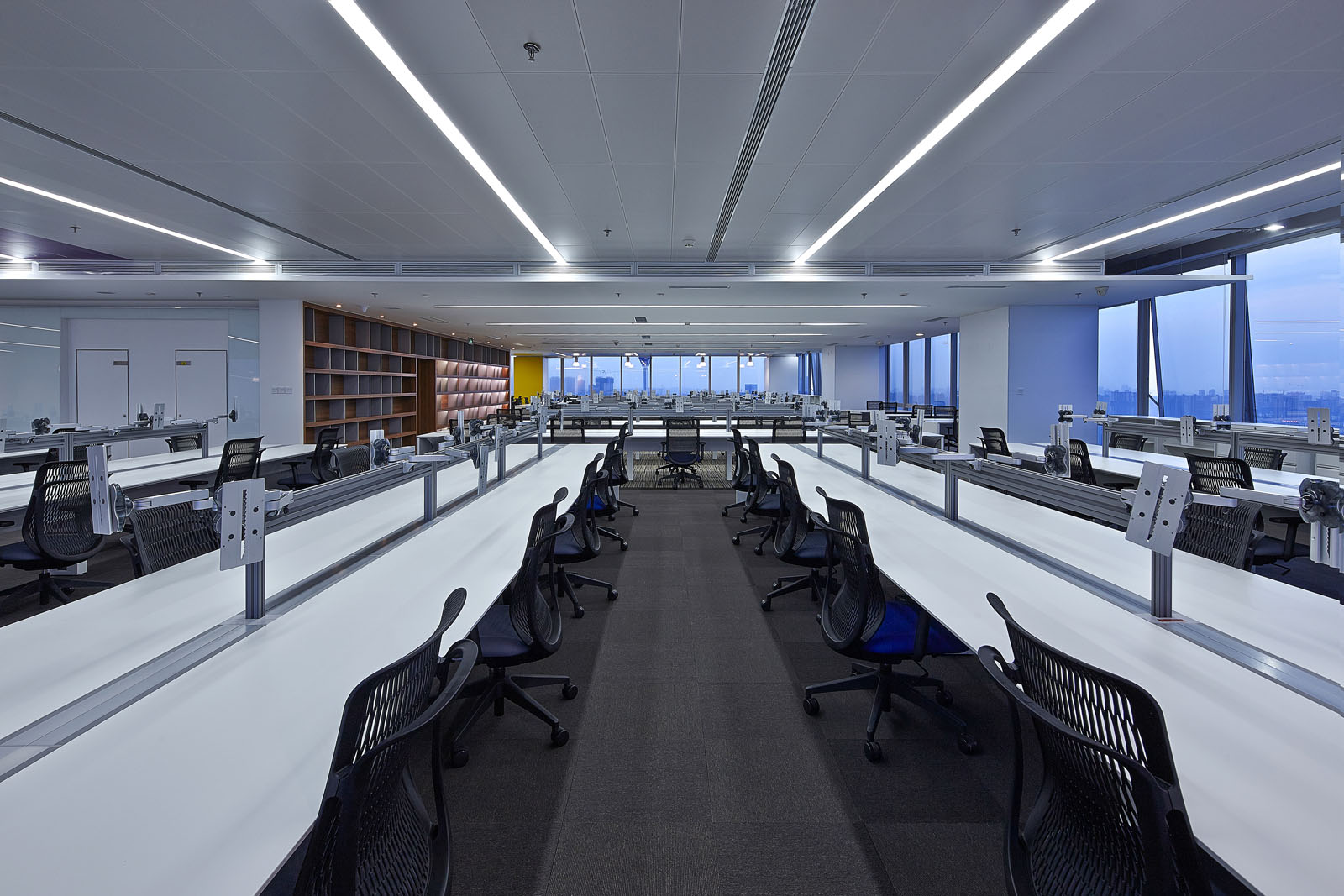 現(xiàn)代科技風(fēng)辦公室裝修設(shè)計(jì)效果圖-第5張圖片-上海古都建筑設(shè)計(jì)集團(tuán) 現(xiàn)代科技風(fēng)辦公室裝修設(shè)計(jì)效果圖-第5張圖片-上海古都建筑設(shè)計(jì)集團(tuán)