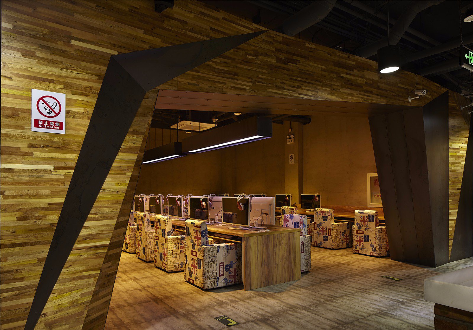 浦東新區(qū)工業(yè)風網(wǎng)吧裝修設(shè)計-第3張圖片-上海古都建筑設(shè)計集團 浦東新區(qū)工業(yè)風網(wǎng)吧裝修設(shè)計-第3張圖片-上海古都建筑設(shè)計集團