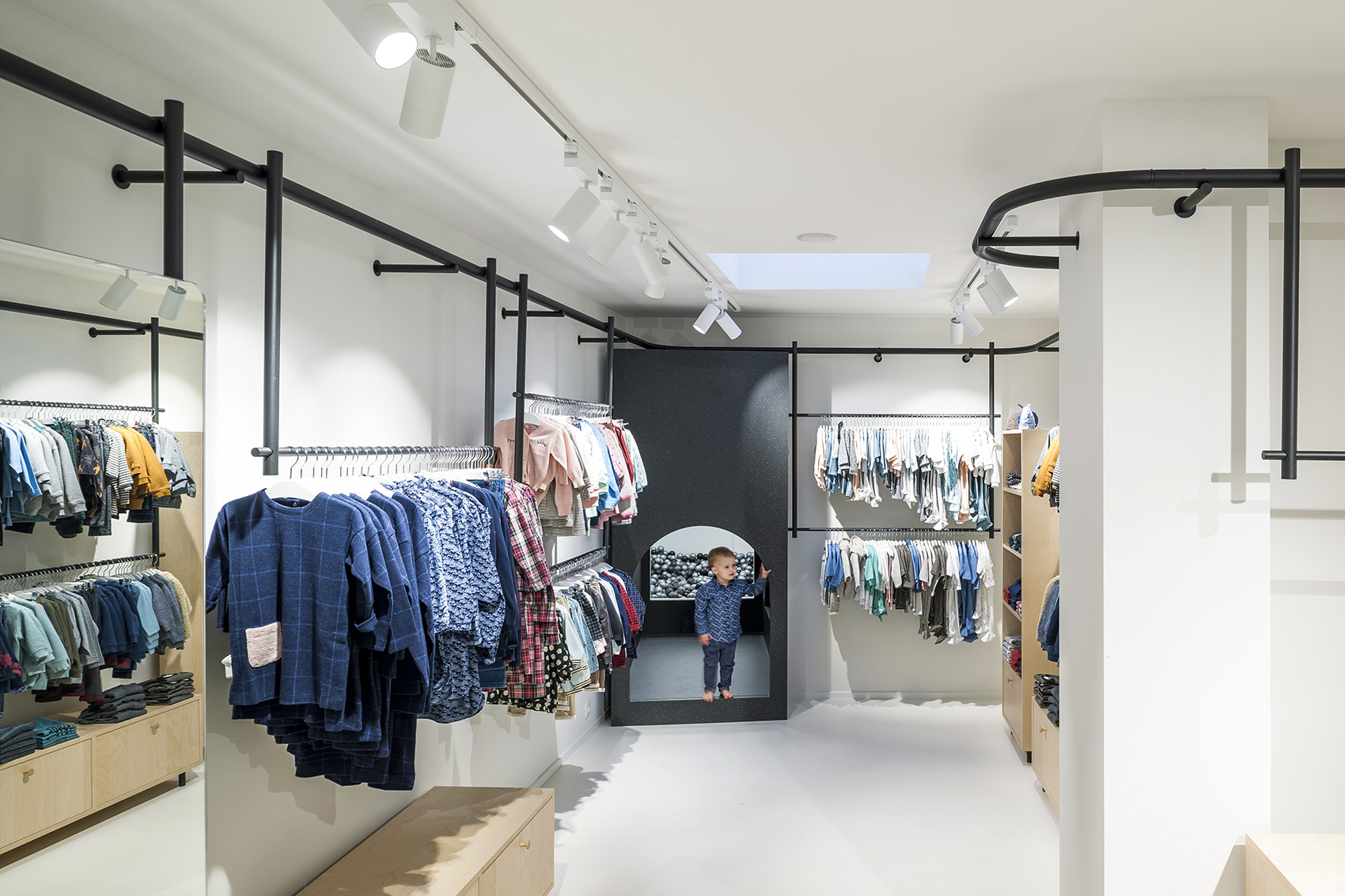 浦東新區(qū)簡約風童裝店辦公室裝修設計-第2張圖片-上海古都建筑設計集團 浦東新區(qū)簡約風童裝店辦公室裝修設計-第2張圖片-上海古都建筑設計集團