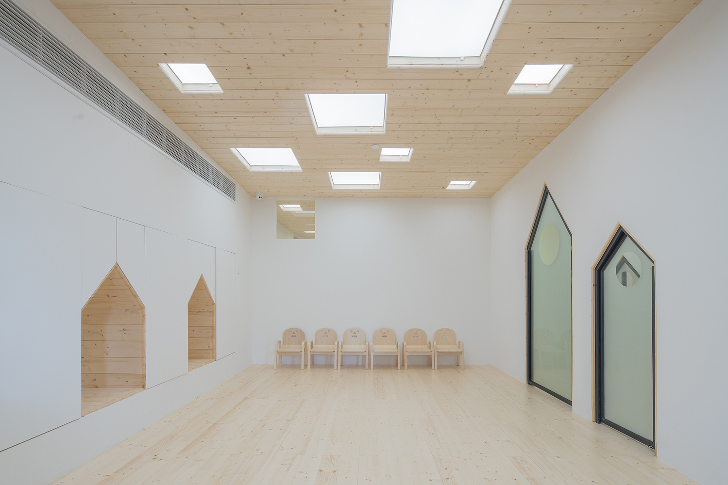 簡潔早教機(jī)構(gòu)辦公室裝修設(shè)計(jì)-第2張圖片-上海古都建筑設(shè)計(jì)集團(tuán) 簡潔早教機(jī)構(gòu)辦公室裝修設(shè)計(jì)-第2張圖片-上海古都建筑設(shè)計(jì)集團(tuán)