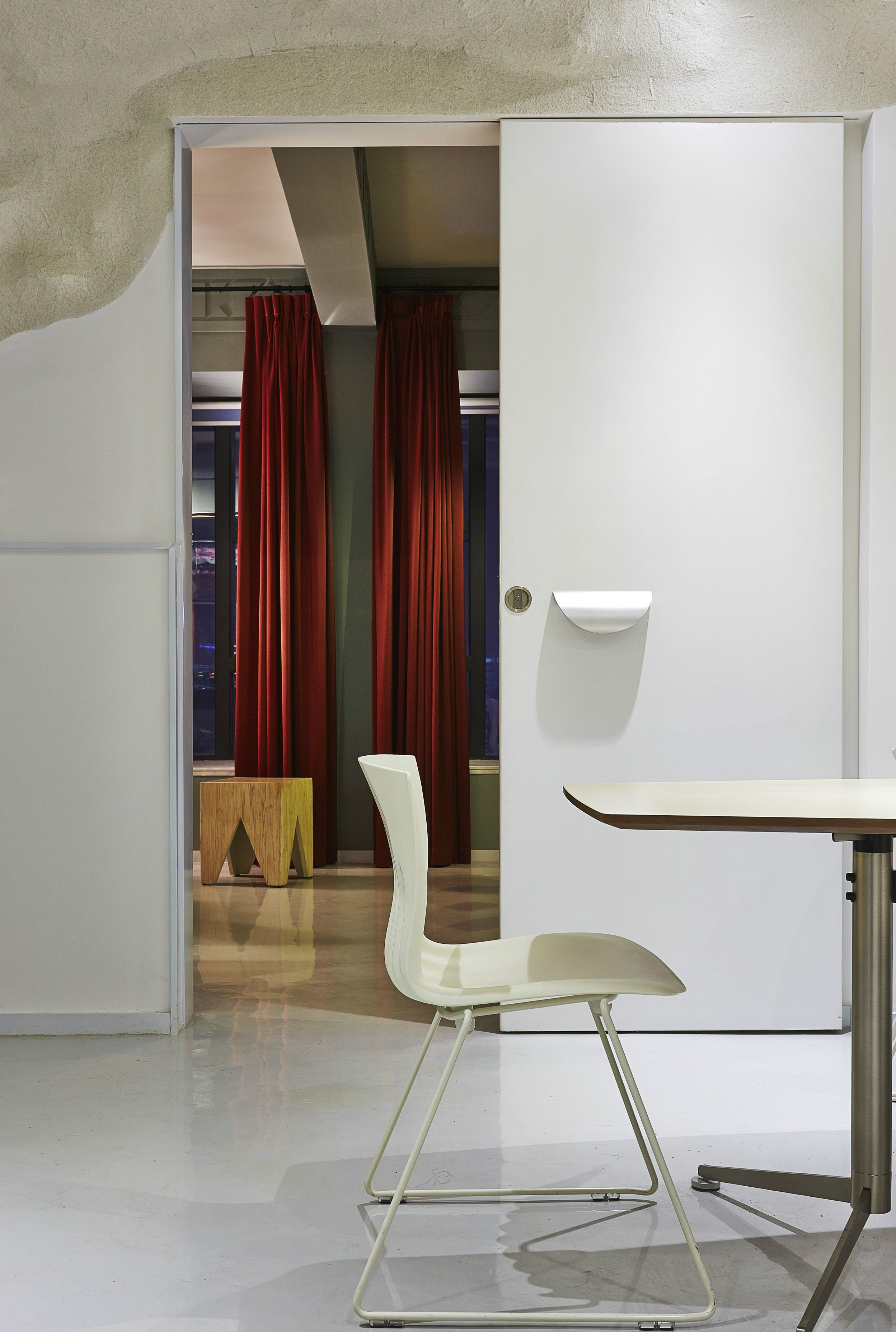 上海復(fù)古山洞風(fēng)格辦公室裝修設(shè)計-第6張圖片-上海古都建筑設(shè)計集團 上海復(fù)古山洞風(fēng)格辦公室裝修設(shè)計-第6張圖片-上海古都建筑設(shè)計集團