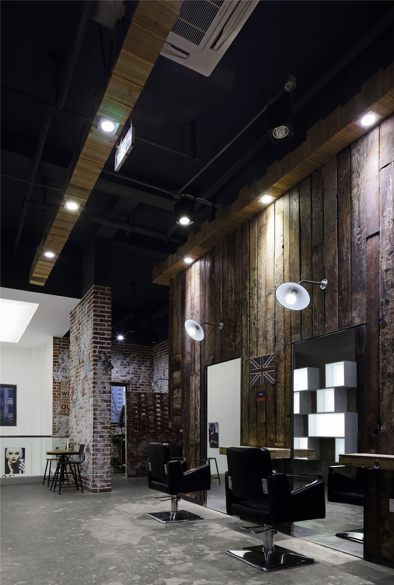 簡約理發(fā)店裝修設(shè)計(jì)效果圖-第5張圖片-上海古都建筑設(shè)計(jì)集團(tuán) 簡約理發(fā)店裝修設(shè)計(jì)效果圖-第5張圖片-上海古都建筑設(shè)計(jì)集團(tuán)