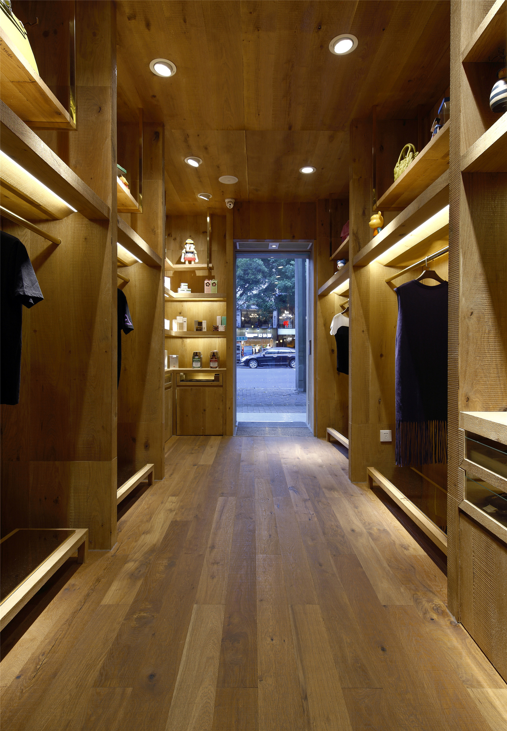 原木風格服裝店裝修設(shè)計-第4張圖片-上海古都建筑設(shè)計集團