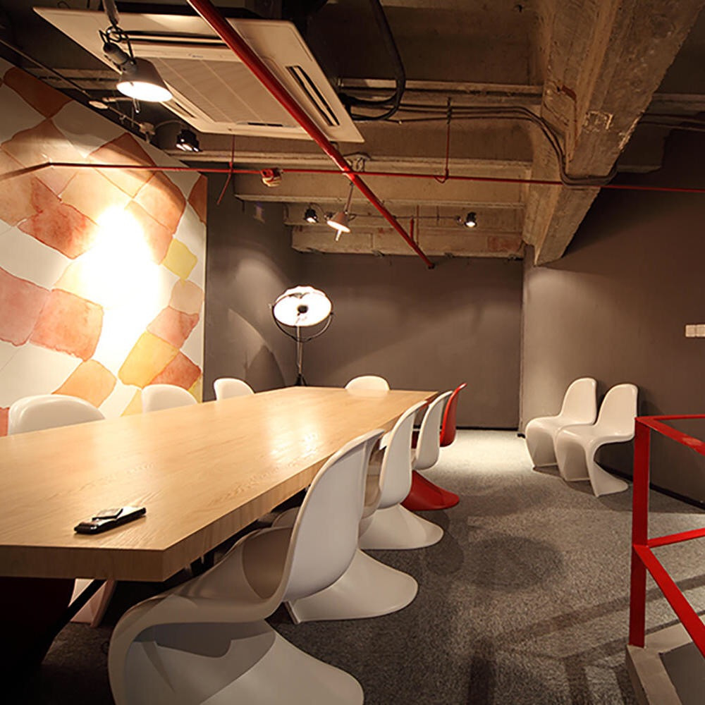 現(xiàn)代loft混搭風(fēng)格辦公室裝修設(shè)計(jì)-第3張圖片-上海古都建筑設(shè)計(jì)集團(tuán) 現(xiàn)代loft混搭風(fēng)格辦公室裝修設(shè)計(jì)-第3張圖片-上海古都建筑設(shè)計(jì)集團(tuán)