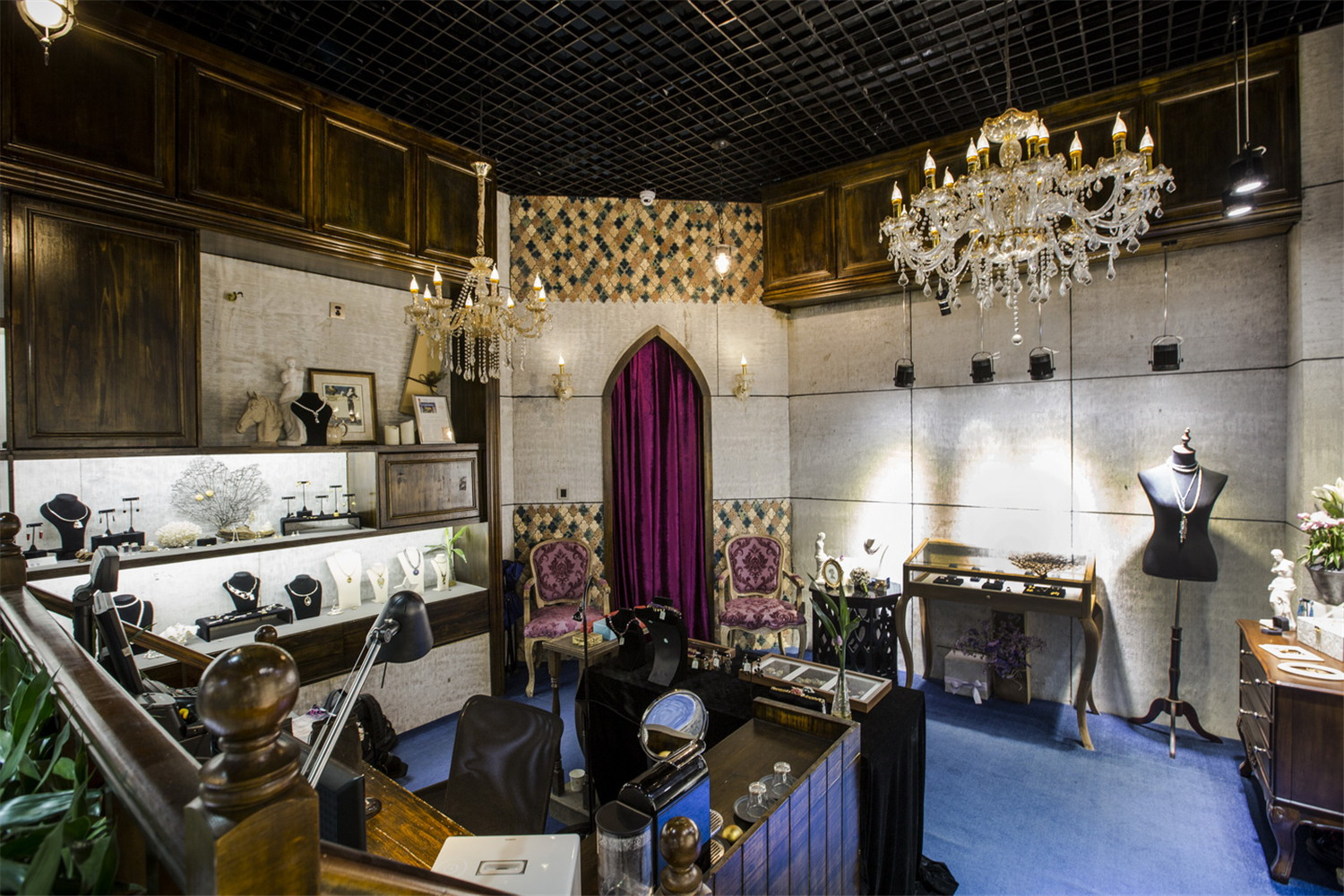 奢華珠寶店裝修設(shè)計(jì)-第5張圖片-上海古都建筑設(shè)計(jì)集團(tuán) 奢華珠寶店裝修設(shè)計(jì)-第5張圖片-上海古都建筑設(shè)計(jì)集團(tuán)