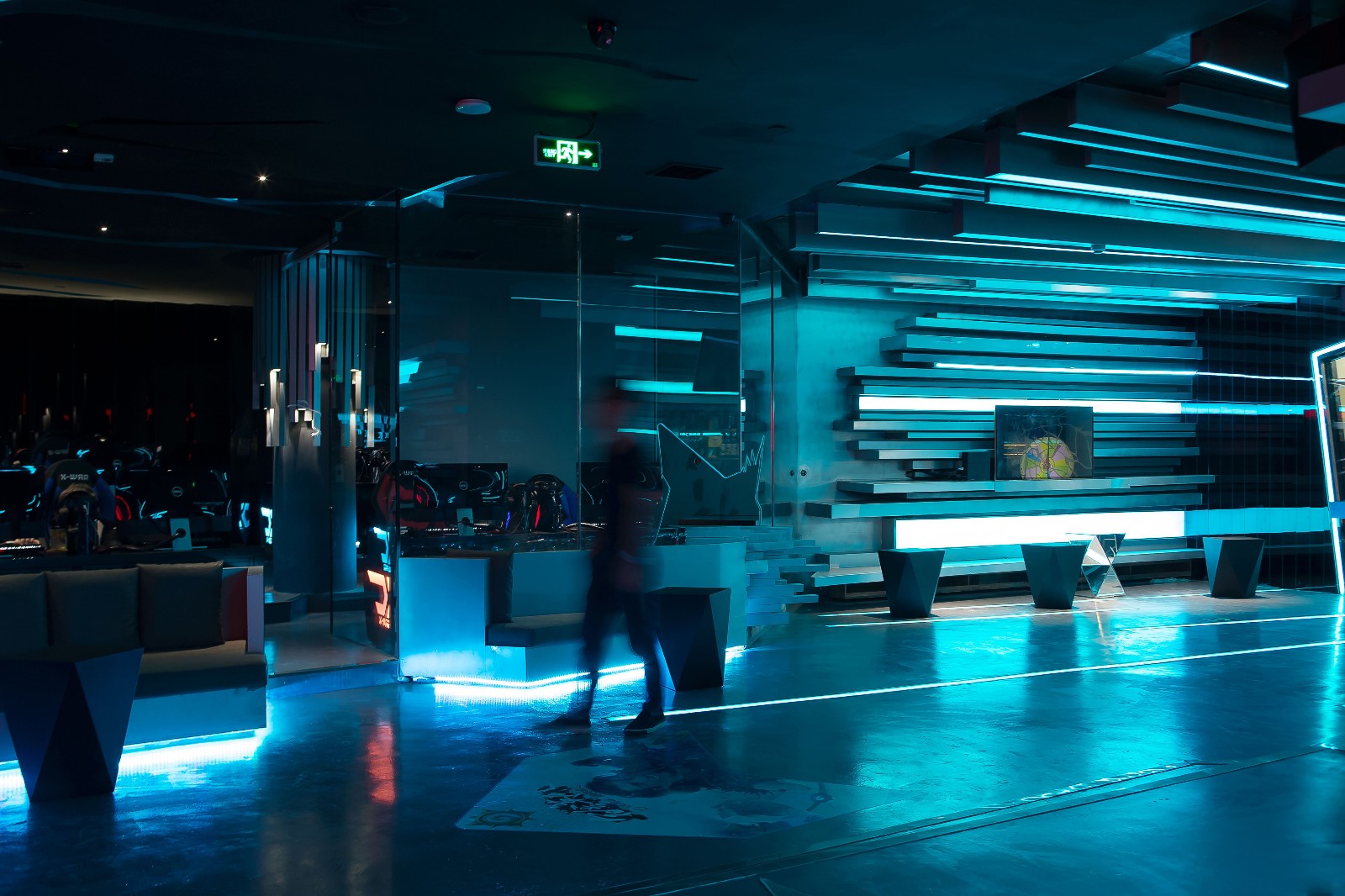 普陀區(qū)現(xiàn)代科技風(fēng)格網(wǎng)吧裝修設(shè)計-第1張圖片-上海古都建筑設(shè)計集團(tuán)