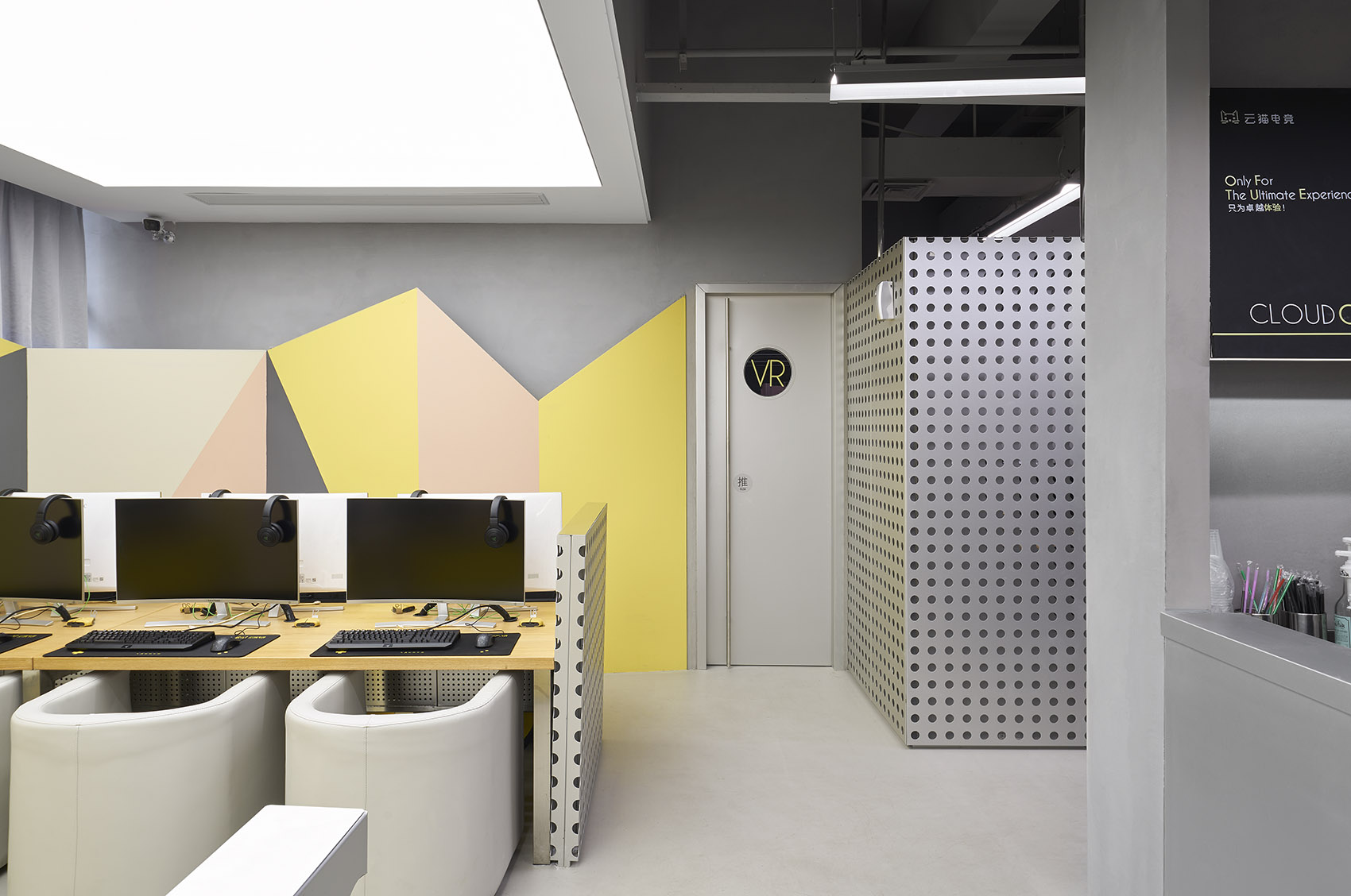 簡約時尚風(fēng)格網(wǎng)吧裝修設(shè)計-第3張圖片-上海古都建筑設(shè)計集團(tuán) 簡約時尚風(fēng)格網(wǎng)吧裝修設(shè)計-第3張圖片-上海古都建筑設(shè)計集團(tuán)