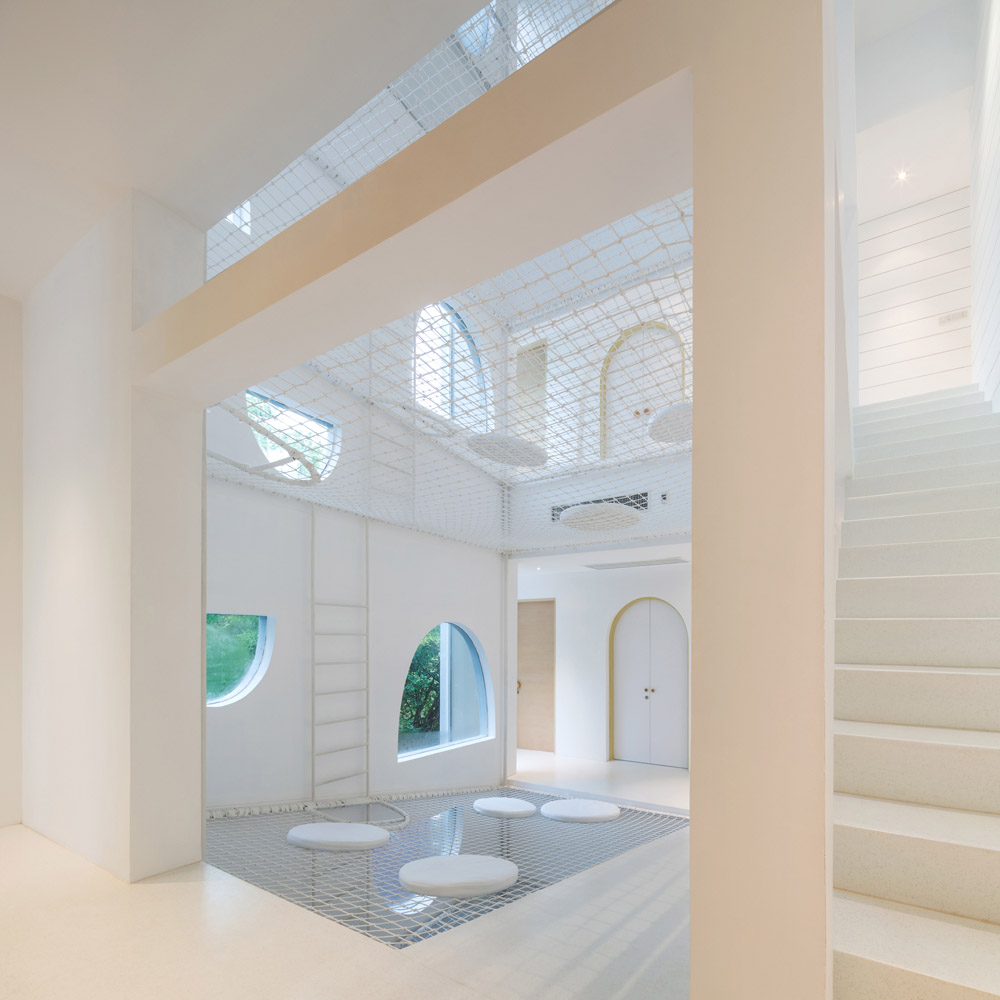 白色調(diào)簡約親子樂園裝修設(shè)計(jì)-第2張圖片-上海古都建筑設(shè)計(jì)集團(tuán) 白色調(diào)簡約親子樂園裝修設(shè)計(jì)-第2張圖片-上海古都建筑設(shè)計(jì)集團(tuán)