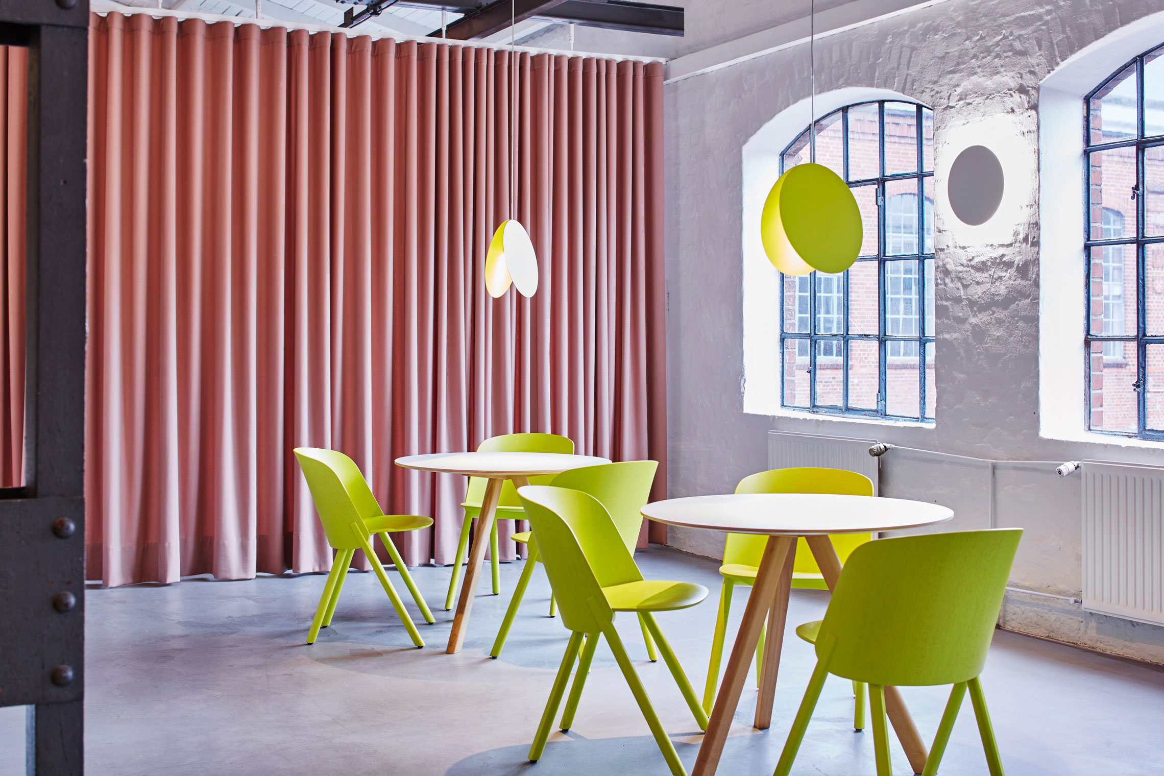 現(xiàn)代創(chuàng)意攝影棚裝修設(shè)計-第4張圖片-上海古都建筑設(shè)計集團(tuán)