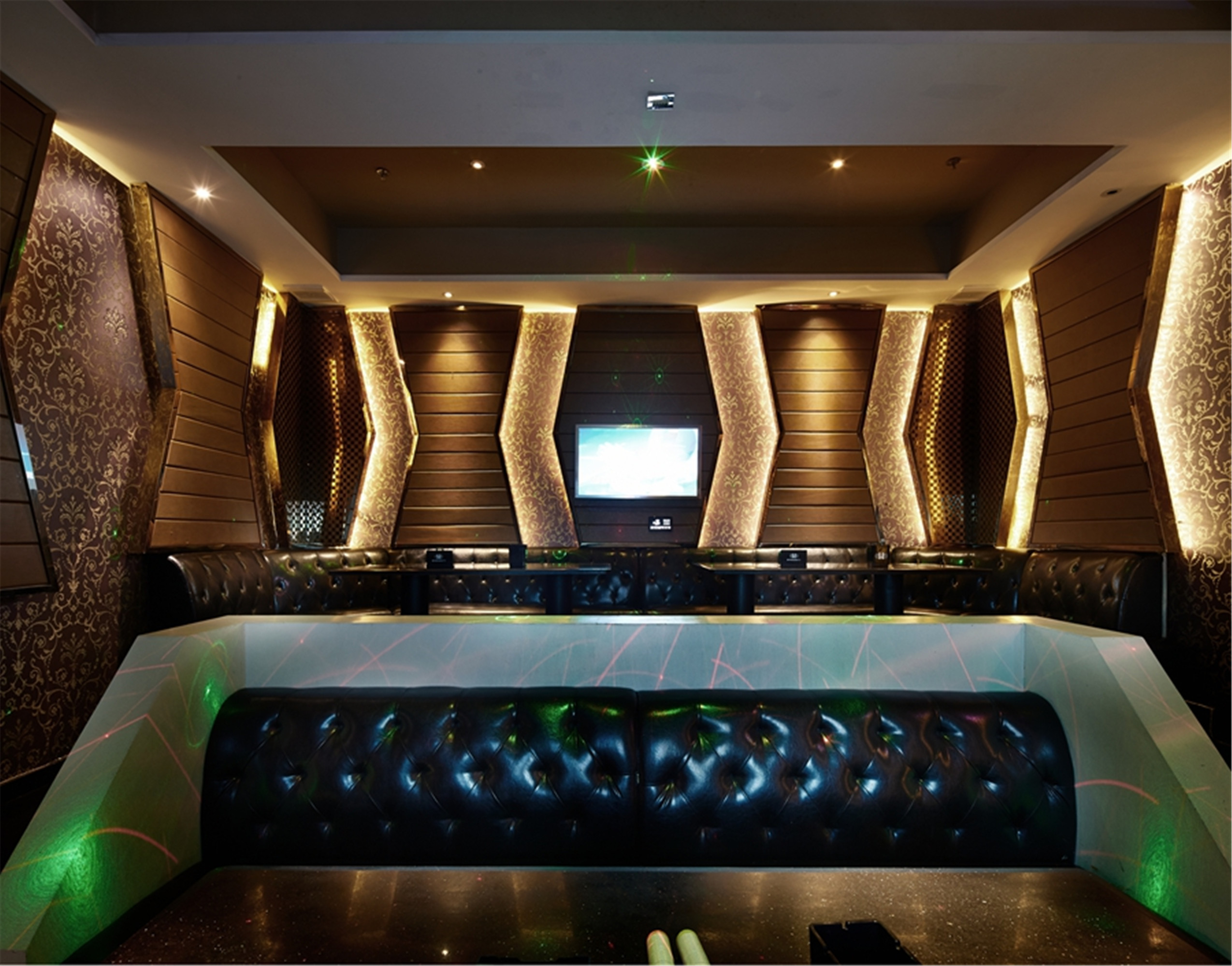 現(xiàn)代工業(yè)風(fēng)KTV裝修設(shè)計-第6張圖片-上海古都建筑設(shè)計集團